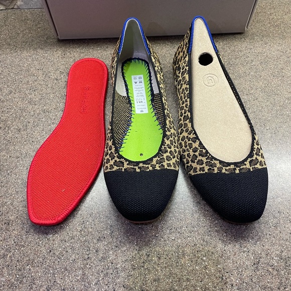 🆕 Rothy’s “Little Cat” The Square Flat Shoes, Size 8.5 - Picture 8 of 11